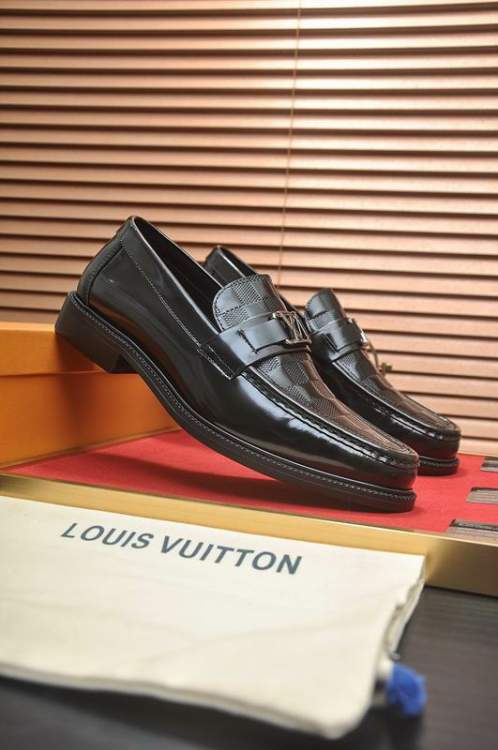 Picture of Louis Vuitton Shoes _SKULVsz38-45mnf056114337